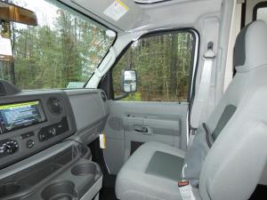 Cross Trail XL 23XG Ford E-350 Photo