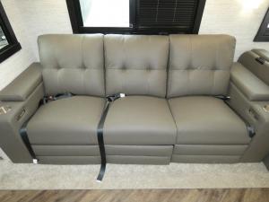 Accolade 37K Photo
