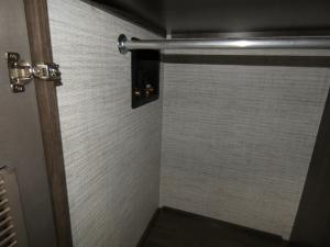 Accolade 37K Photo