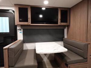Delta Ultra Lite ML226 Photo