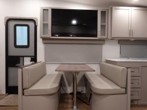 Avenue All-Access 23ML Photo