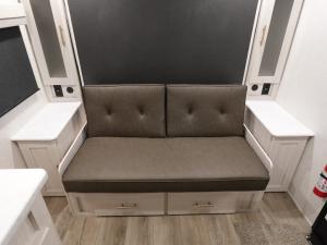 R Pod RP-192 Photo