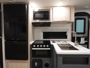 Tracer 275BH Photo
