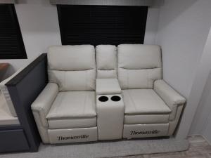 Tracer 275BH Photo