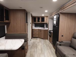 Delta Ultra Lite ML226 Photo