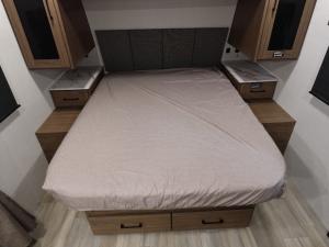 Delta Ultra Lite ML226 Photo
