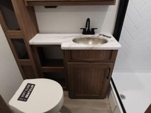 Delta Ultra Lite ML226 Photo