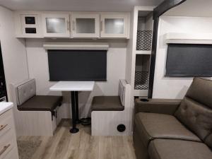 R Pod RP-198 Photo