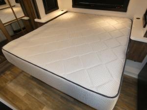 Accolade XT 32U Photo