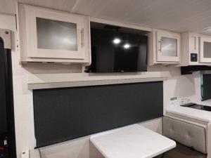 R Pod RP-205 Photo