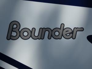 Bounder 33C Photo