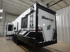 Momentum G-Class 415G Photo