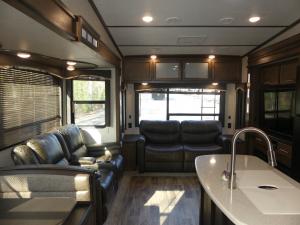 Cougar 368MBI Photo