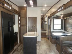 Cougar 368MBI Photo