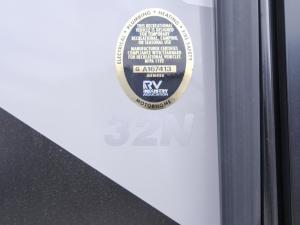 Admiral 32N Photo