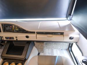 Admiral 32N Photo