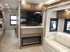 Accolade 37L Photo