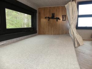 Accolade 37L Photo