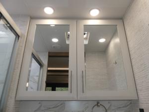 Accolade 37L Photo