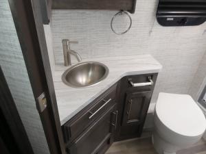 Qwest SE 24L Photo