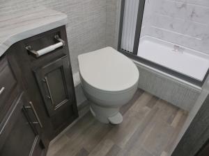 Qwest SE 24L Photo