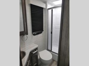 Qwest SE 24L Photo