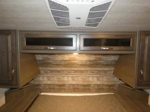 Cougar Half-Ton 29RKS Photo