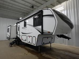 Reflection 324MBS Photo