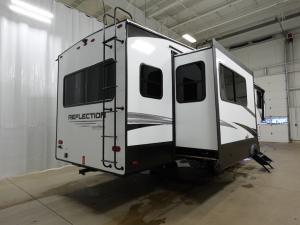 Reflection 324MBS Photo