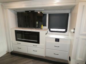 Invicta 32RW Photo