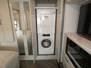 Invicta 32RW Photo
