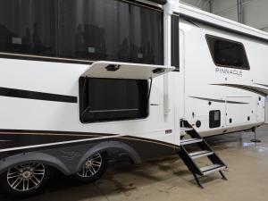 Pinnacle 38FBRK Photo