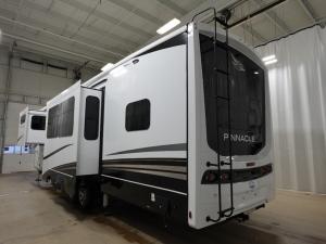 Pinnacle 38FBRK Photo
