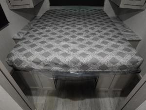 Apex Ultra-Lite 300BHS Photo