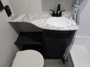 Apex Ultra-Lite 300BHS Photo