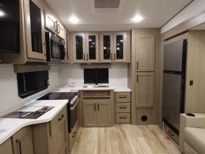 Reflection 150 Series 270BN Photo