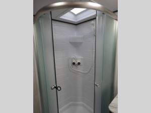 Apex Ultra-Lite 242BARV Photo