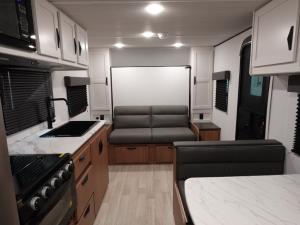 Passport Classic 214BH Photo