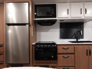 Passport Classic 214BH Photo