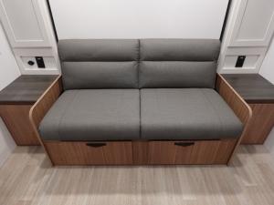 Passport Classic 214BH Photo