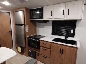 Passport Classic 214BH Photo