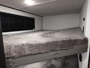 Passport Classic 214BH Photo