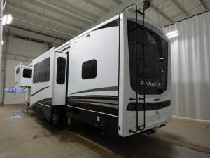 Pinnacle 38FBRK Photo