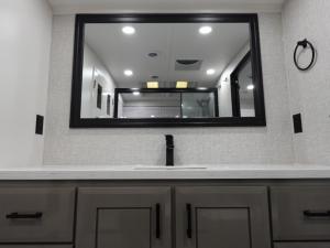 Pinnacle 38FBRK Photo