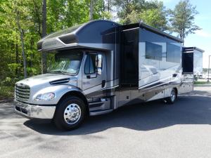 Accolade 37M Photo