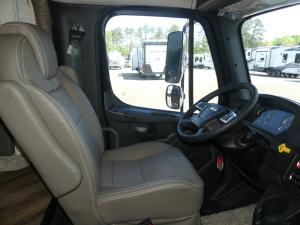 Accolade 37M Photo