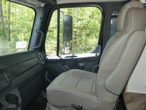 Accolade 37M Photo