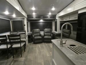 Cougar Half-Ton 27SGS Photo