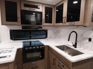 Delta 321BH Photo