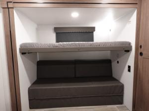 Delta 321BH Photo
